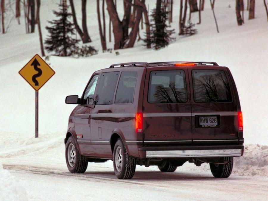  Chevrolet Astro 1985 года  (фото 3 из 6)